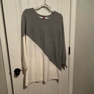 Vince Camuto Gray and Cream Diagonal Sweater Tunic